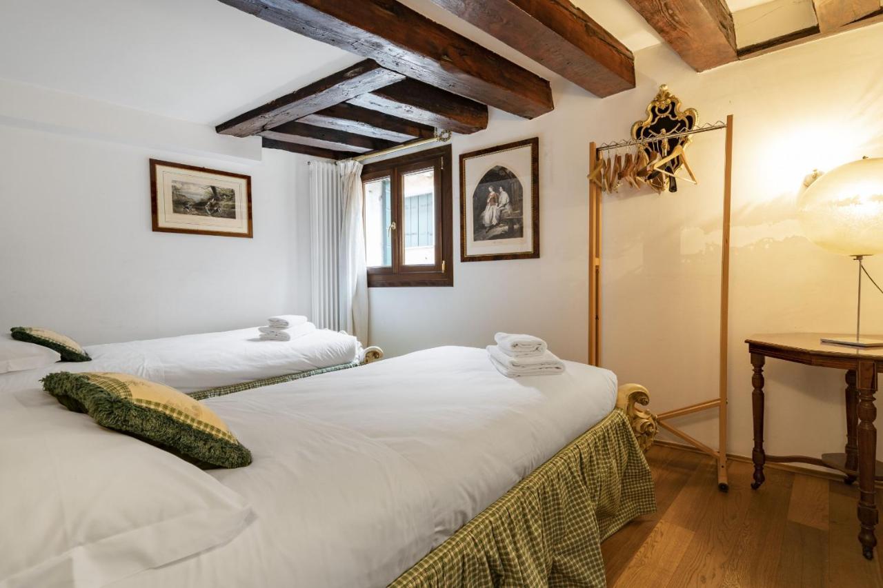 Gondola Luxury - Campo Santi Filippo E Giacomo By Wonderful Italy Venice Exterior photo