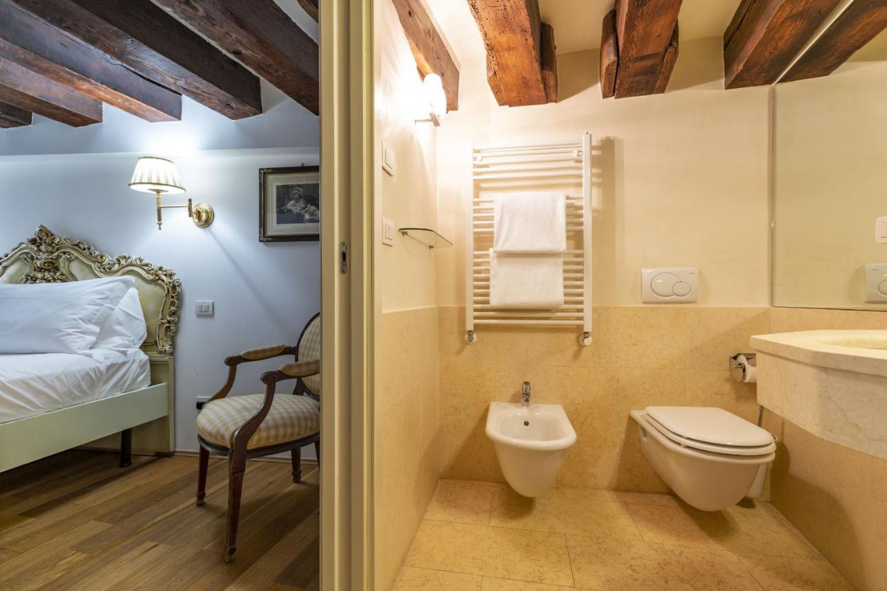 Gondola Luxury - Campo Santi Filippo E Giacomo By Wonderful Italy Venice Exterior photo